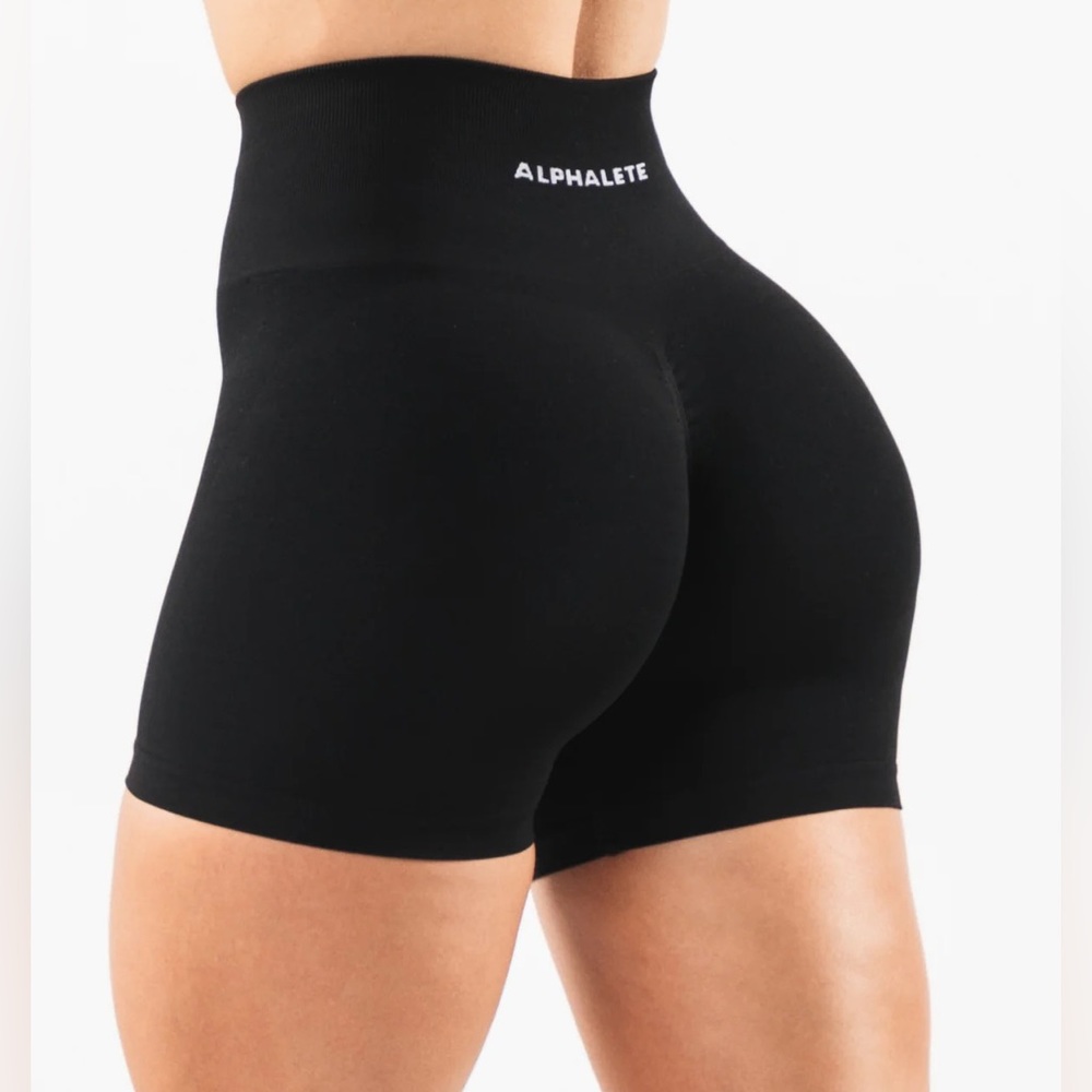 ALPHALETE Amplify Short 4.5” (Medium)